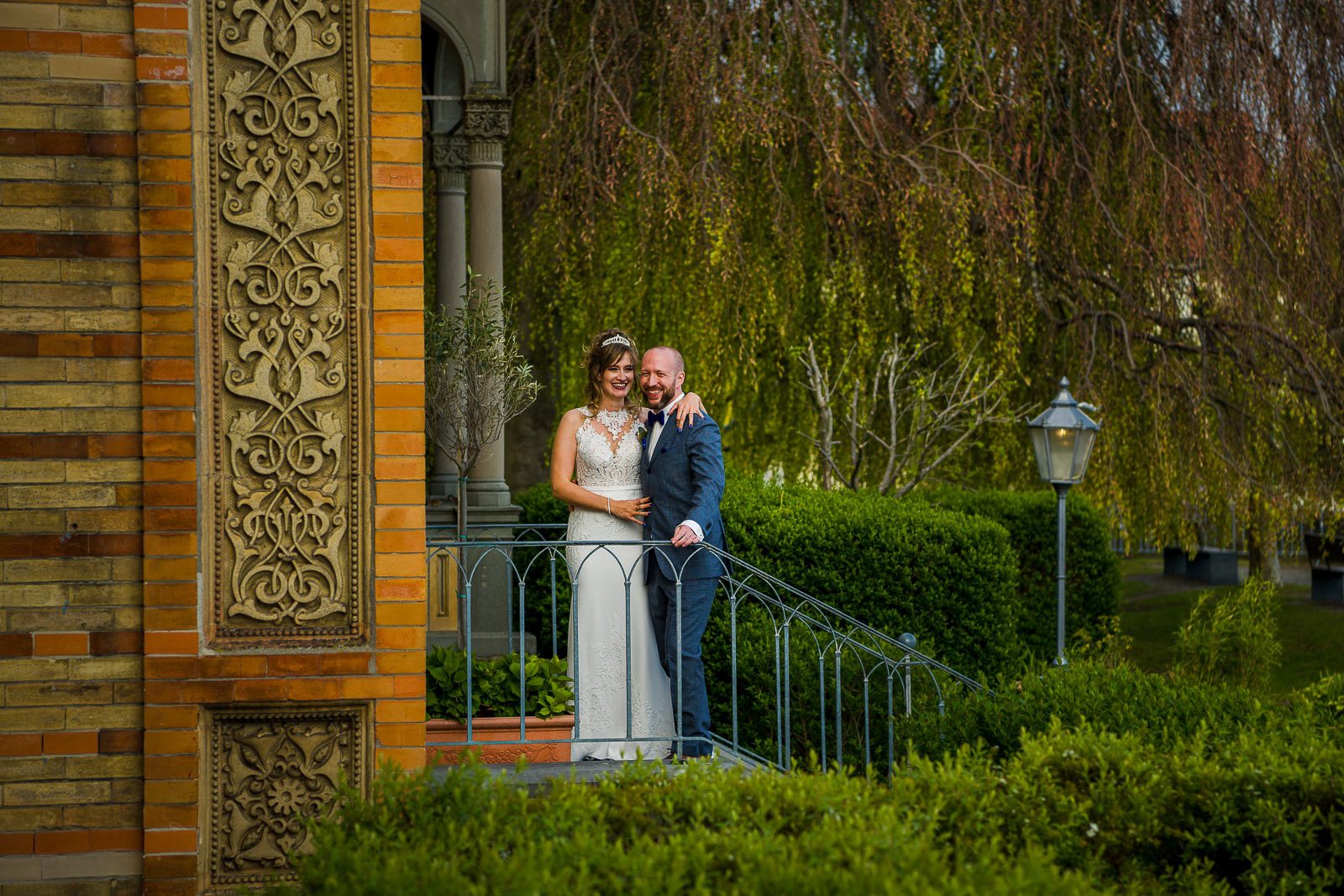 Castle wedding Bavaria – festive entrance into the castle