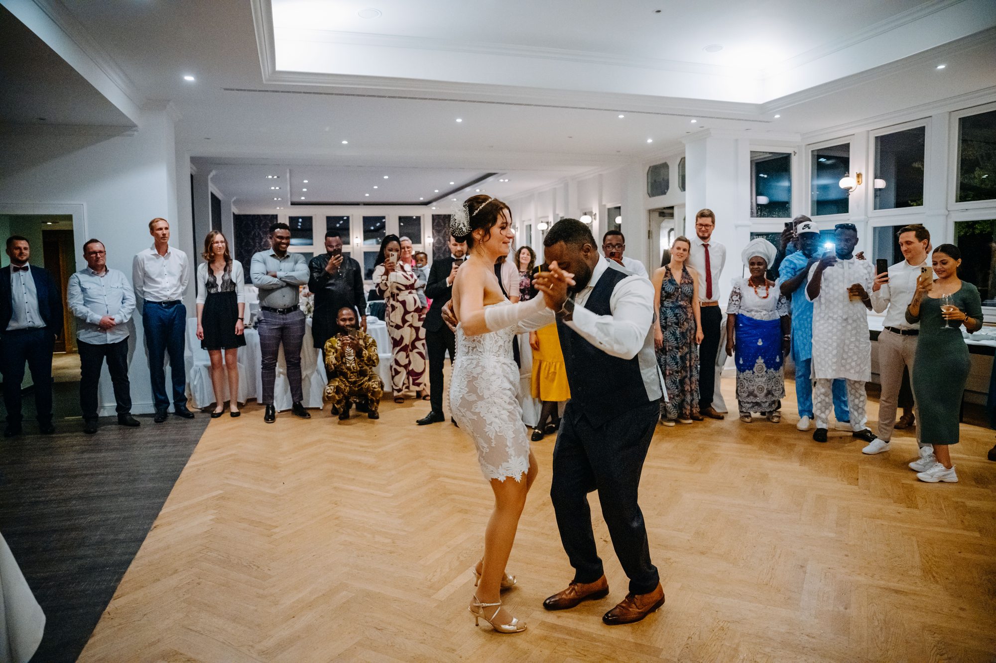 Bridal couple Chiemsee – romantic wedding images